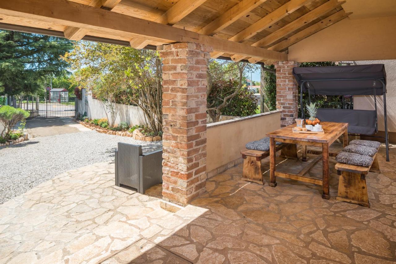 Casa Viktoria With Private Garden And Bbq Villa Kosinozici Eksteriør bilde