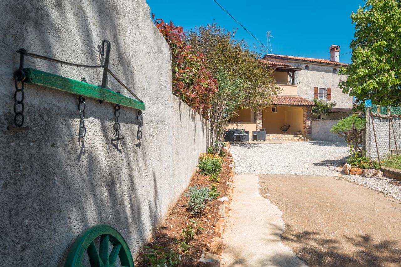 Casa Viktoria With Private Garden And Bbq Villa Kosinozici Eksteriør bilde